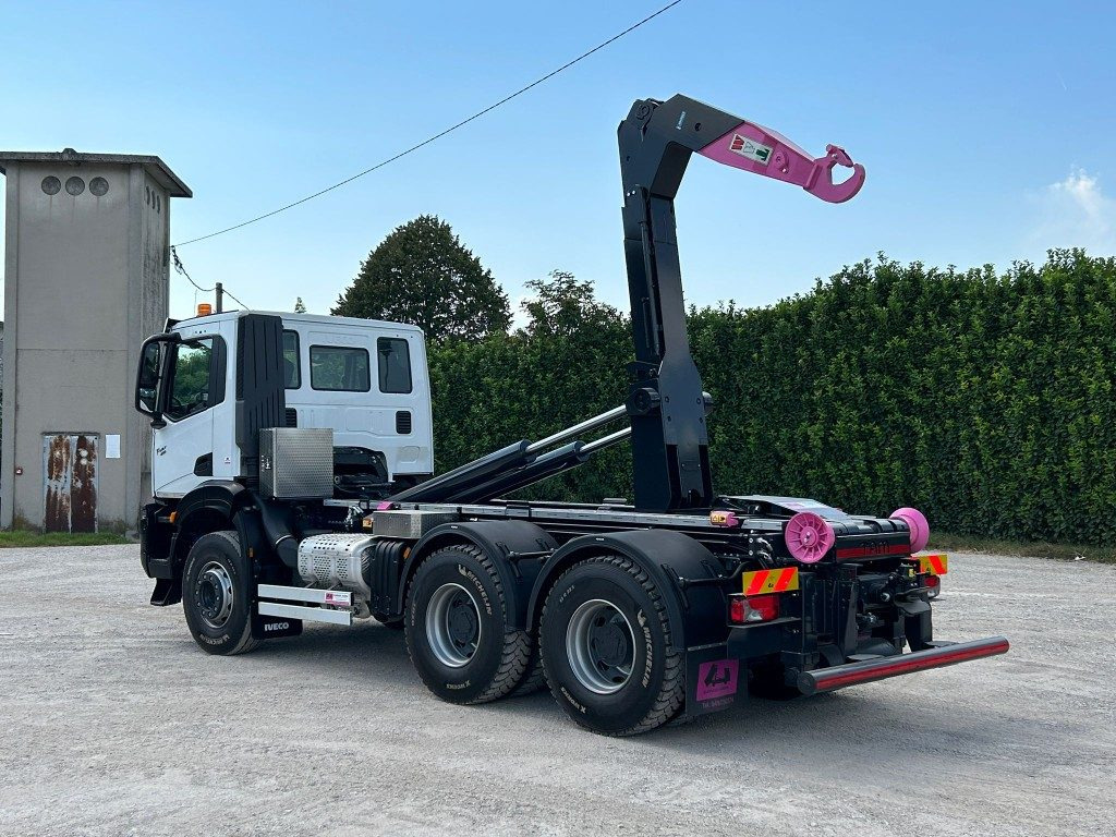 IVECO TRAKKER T-WAY AD380T NUOVO SCARRABILE - Pacēlājs ar āķi: foto 3 IVECO TRAKKER T-WAY AD380T NUOVO SCARRABILE - Pacēlājs ar āķi: foto 3