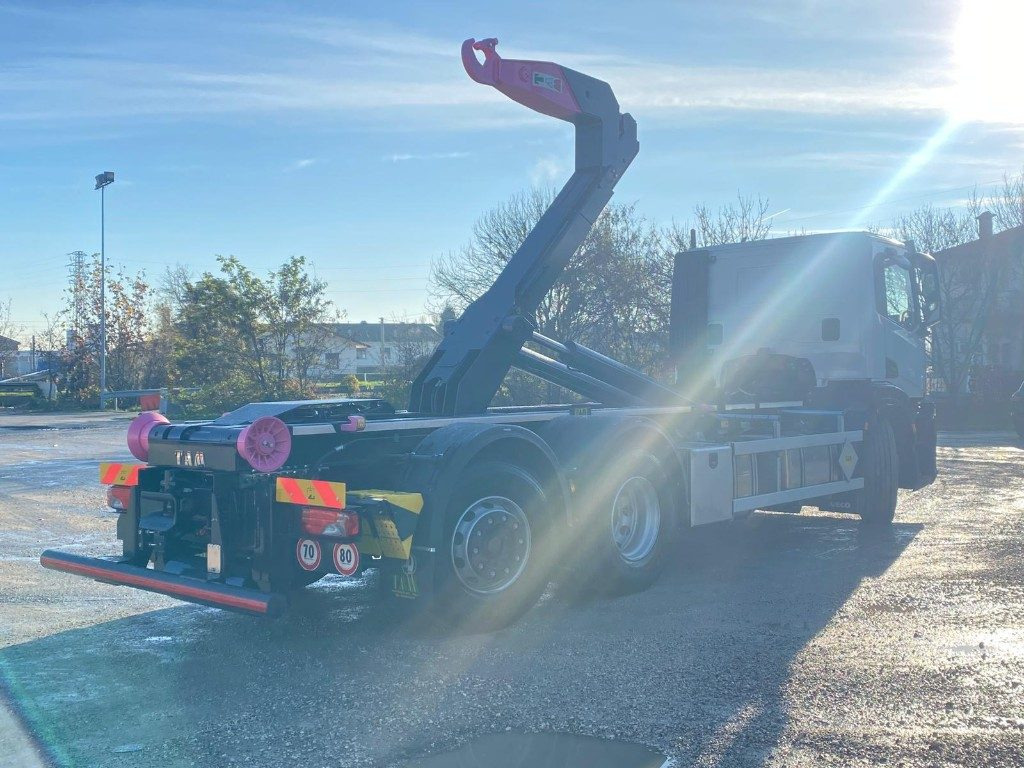 IVECO X-WAY AD280X48 NUOVO SCARRABILE PASSO 4500 - Pacēlājs ar āķi: foto 5 IVECO X-WAY AD280X48 NUOVO SCARRABILE PASSO 4500 - Pacēlājs ar āķi: foto 5