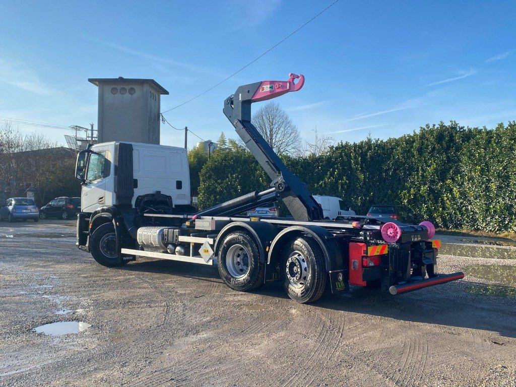 IVECO X-WAY AD280X48 NUOVO SCARRABILE PASSO 4500 - Pacēlājs ar āķi: foto 4 IVECO X-WAY AD280X48 NUOVO SCARRABILE PASSO 4500 - Pacēlājs ar āķi: foto 4