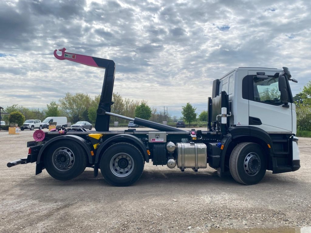 IVECO X-WAY AD280X48Y NUOVO SCARRABILE PASSO 3120 - Pacēlājs ar āķi: foto 5 IVECO X-WAY AD280X48Y NUOVO SCARRABILE PASSO 3120 - Pacēlājs ar āķi: foto 5