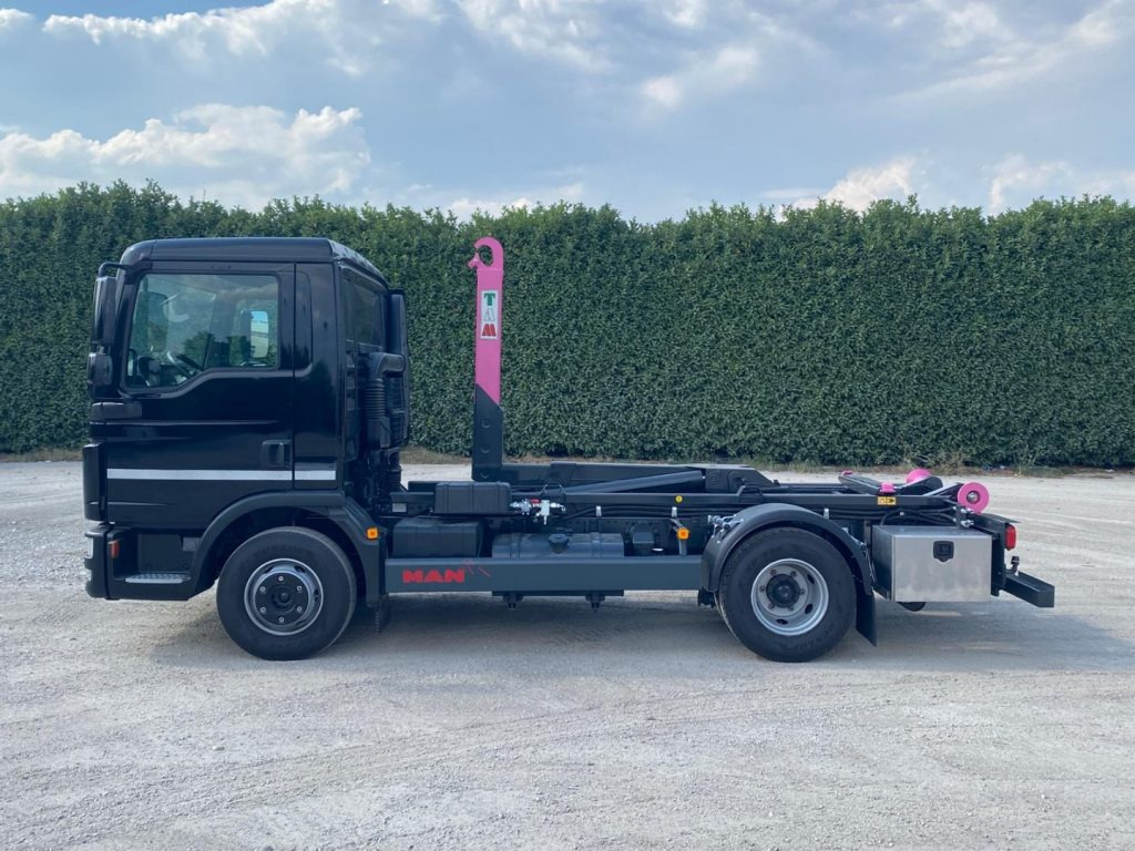 MAN TGL 12.220 CON SCARRABILE NUOVO - Pacēlājs ar āķi: foto 4 MAN TGL 12.220 CON SCARRABILE NUOVO - Pacēlājs ar āķi: foto 4