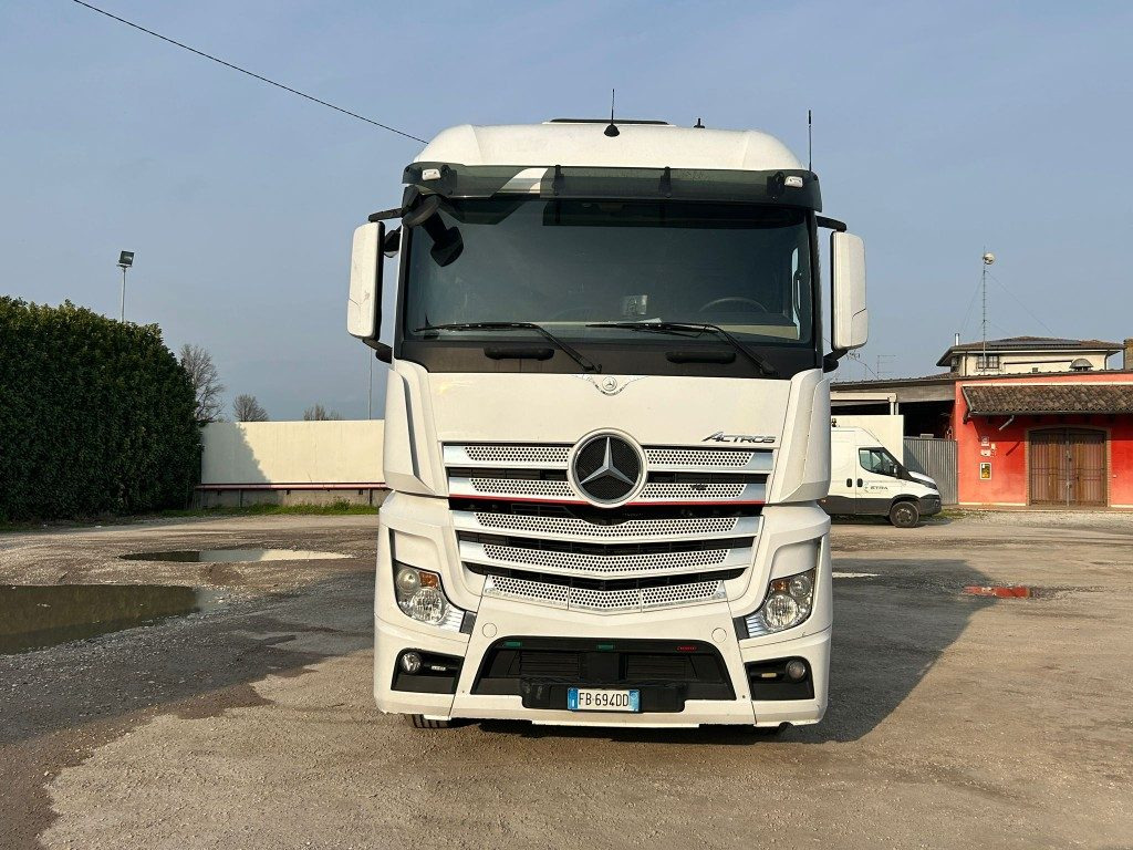 MERCEDES ACTROS 25.51 SCARRABILE - Pacēlājs ar āķi: foto 2 MERCEDES ACTROS 25.51 SCARRABILE - Pacēlājs ar āķi: foto 2