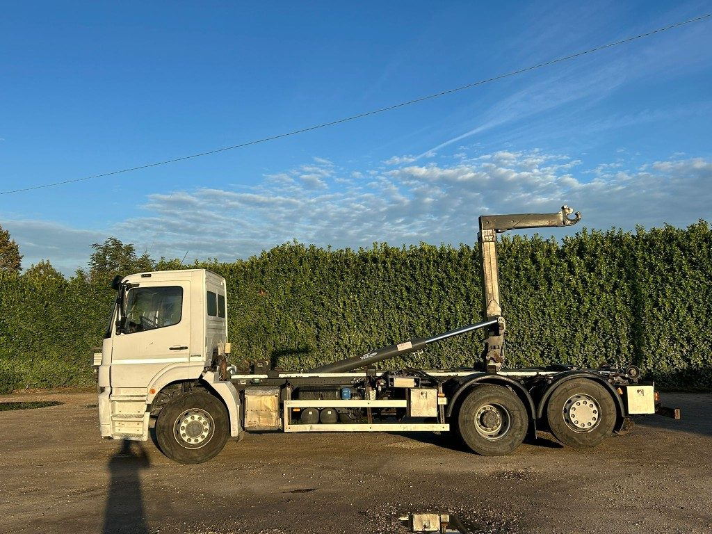 MERCEDES-BENZ MERCEDES 2533 SCARRABILE - Pacēlājs ar āķi: foto 3 MERCEDES-BENZ MERCEDES 2533 SCARRABILE - Pacēlājs ar āķi: foto 3