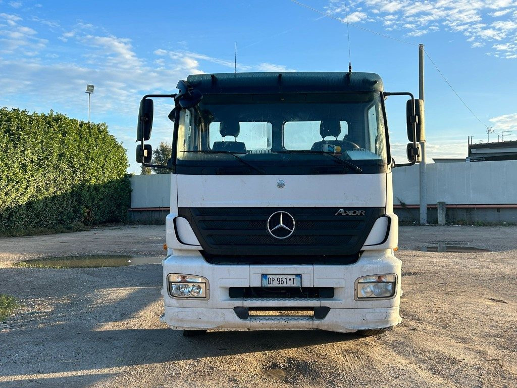 MERCEDES-BENZ MERCEDES 2533 SCARRABILE - Pacēlājs ar āķi: foto 2 MERCEDES-BENZ MERCEDES 2533 SCARRABILE - Pacēlājs ar āķi: foto 2