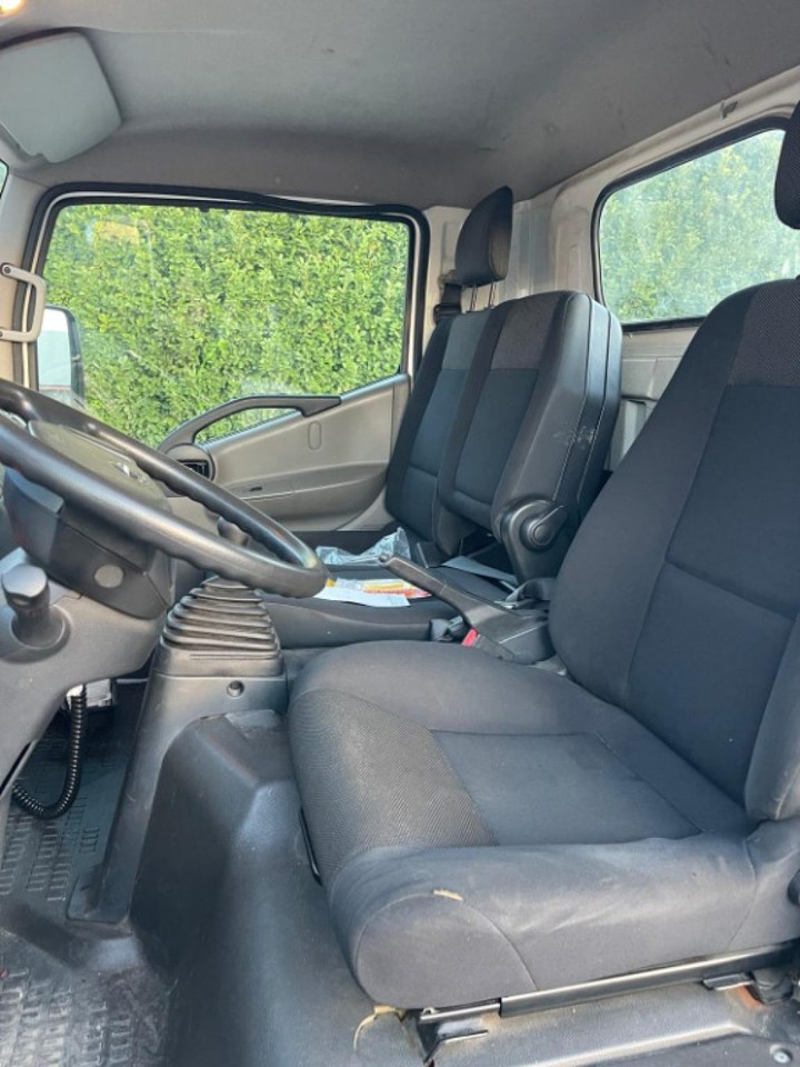 NISSAN NT400 SCARRABILE PATENTE B - Pacēlājs ar āķi: foto 5 NISSAN NT400 SCARRABILE PATENTE B - Pacēlājs ar āķi: foto 5