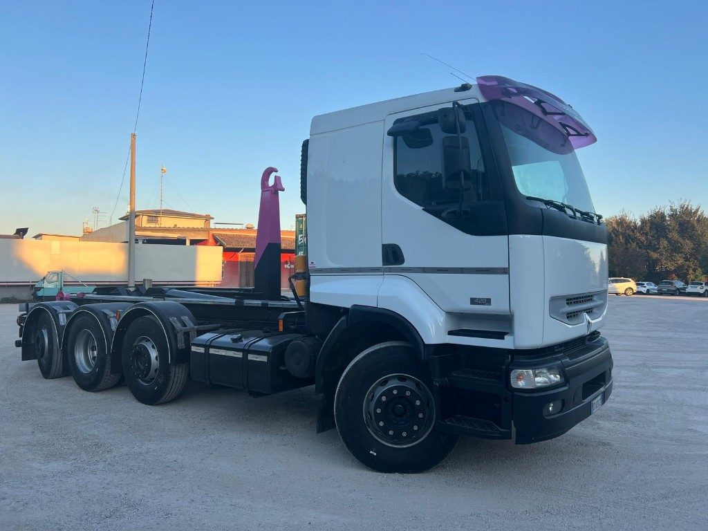 RENAULT 420 USATO SCARRABILE 8X2 - Pacēlājs ar āķi: foto 5 RENAULT 420 USATO SCARRABILE 8X2 - Pacēlājs ar āķi: foto 5