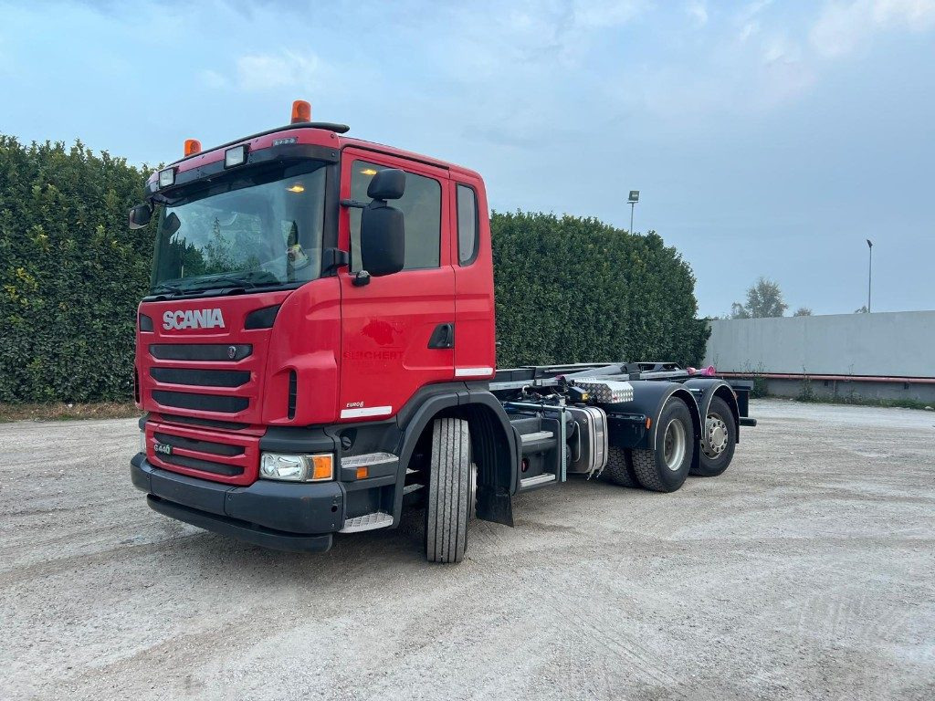 SCANIA G440 SCARRABILE NUOVO PNEUMATICO POSTERIORE - Pacēlājs ar āķi: foto 1 SCANIA G440 SCARRABILE NUOVO PNEUMATICO POSTERIORE - Pacēlājs ar āķi: foto 1