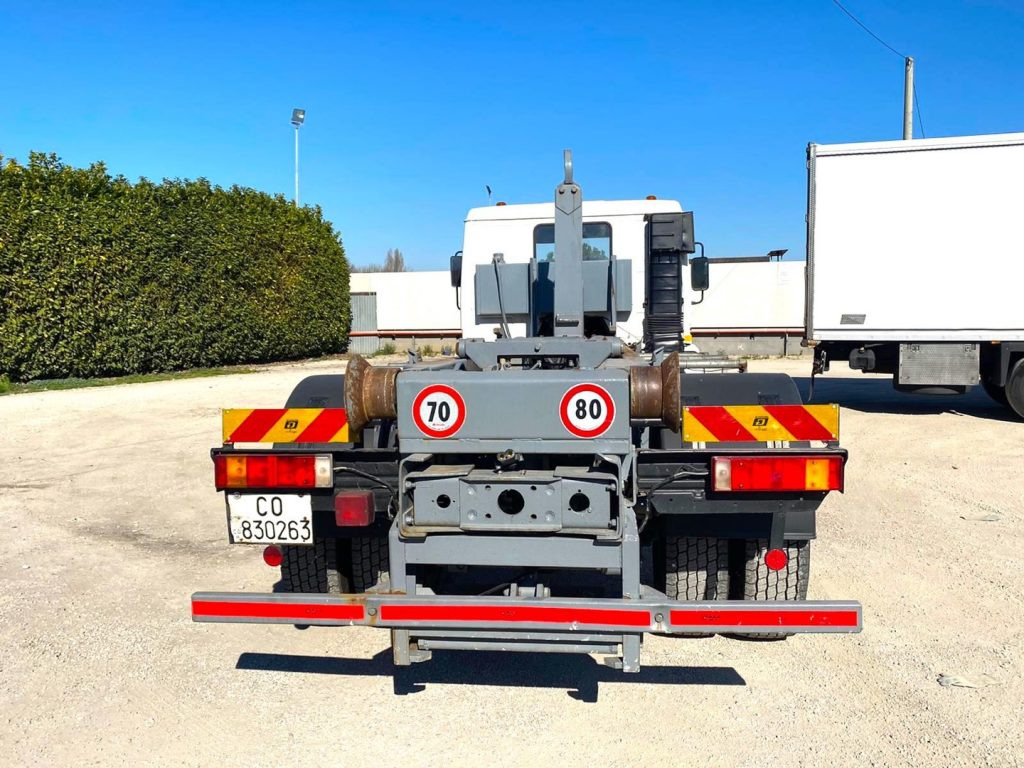SCANIA H82 SCARRABILE BALESTRATO ANTERIORE E POSTE - Pacēlājs ar āķi: foto 3 SCANIA H82 SCARRABILE BALESTRATO ANTERIORE E POSTE - Pacēlājs ar āķi: foto 3