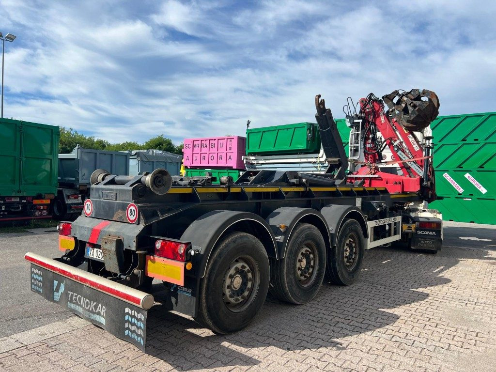TECNOKAR SEMIRIMORCHIO TECNOKAR SCARRABILE CON GRU - Puspiekabe noņemamā virsbūve/ Konteineru vedējs: foto 2 TECNOKAR SEMIRIMORCHIO TECNOKAR SCARRABILE CON GRU - Puspiekabe noņemamā virsbūve/ Konteineru vedējs: foto 2