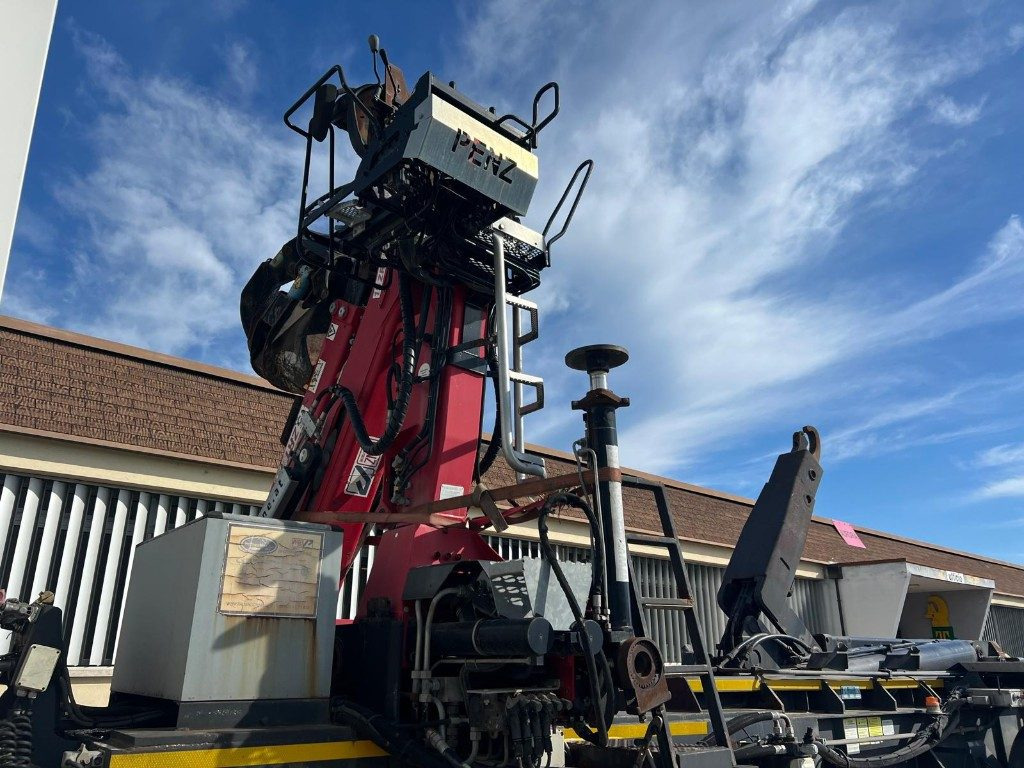 TECNOKAR SEMIRIMORCHIO TECNOKAR SCARRABILE CON GRU - Puspiekabe noņemamā virsbūve/ Konteineru vedējs: foto 5 TECNOKAR SEMIRIMORCHIO TECNOKAR SCARRABILE CON GRU - Puspiekabe noņemamā virsbūve/ Konteineru vedējs: foto 5