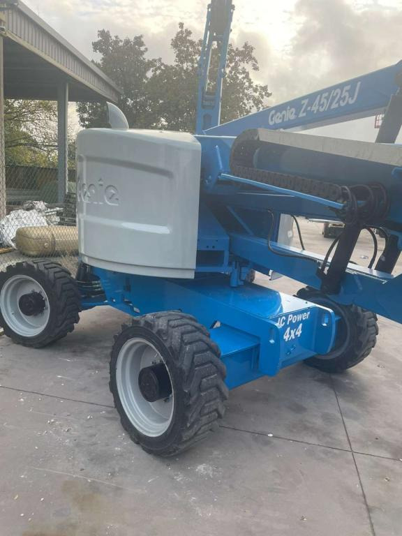 Genie Z45/25J RT - Izlices pacēlājs: foto 5 Genie Z45/25J RT - Izlices pacēlājs: foto 5