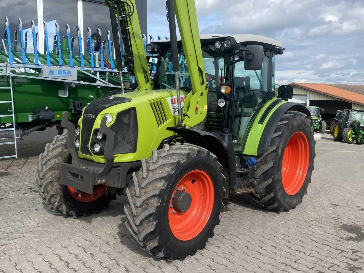 CLAAS Arion 420 - Traktors: foto 3 CLAAS Arion 420 - Traktors: foto 3