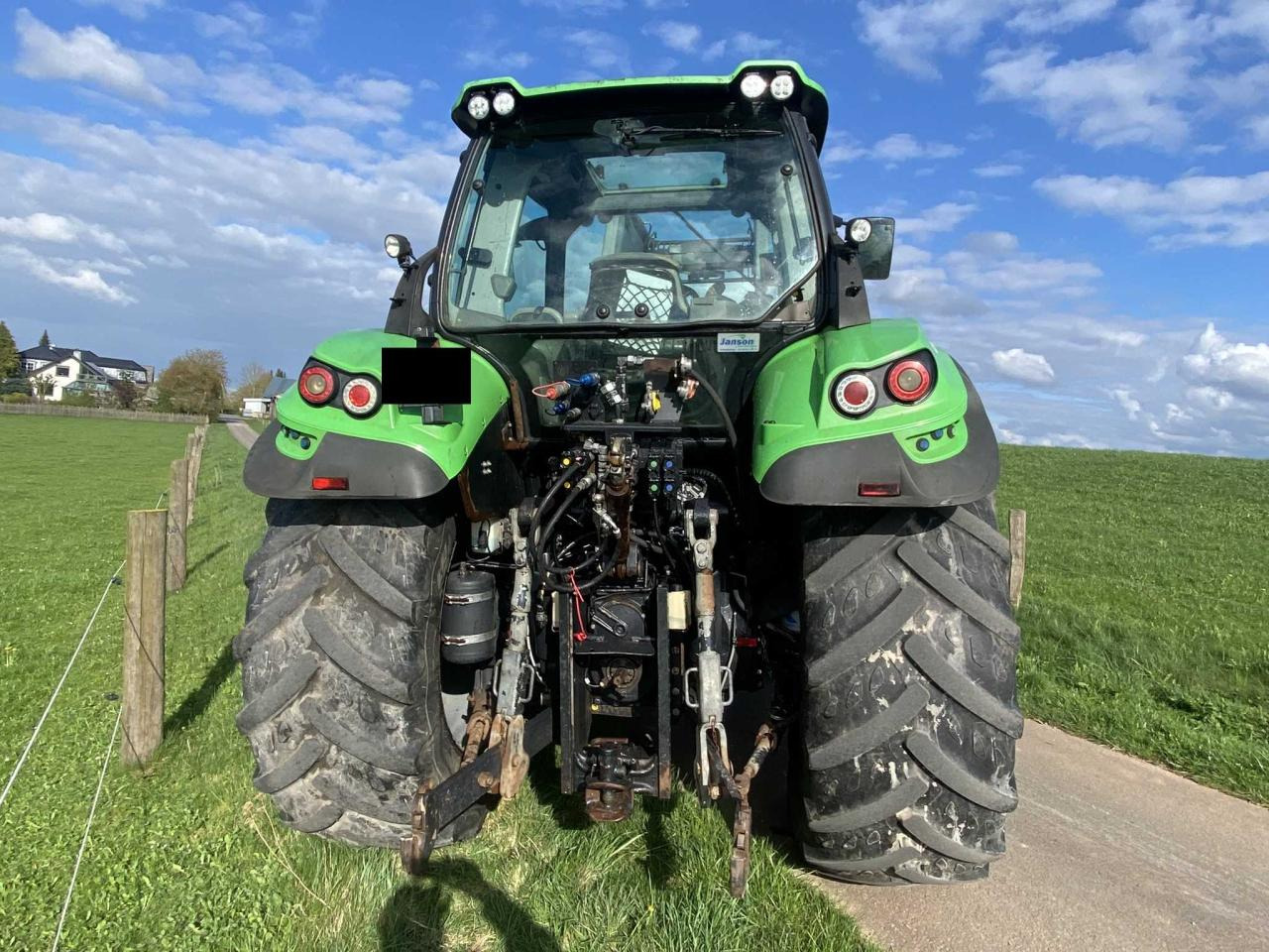 Deutz-Fahr 6150.4 Agrotron TTV - Traktors: foto 5 Deutz-Fahr 6150.4 Agrotron TTV - Traktors: foto 5