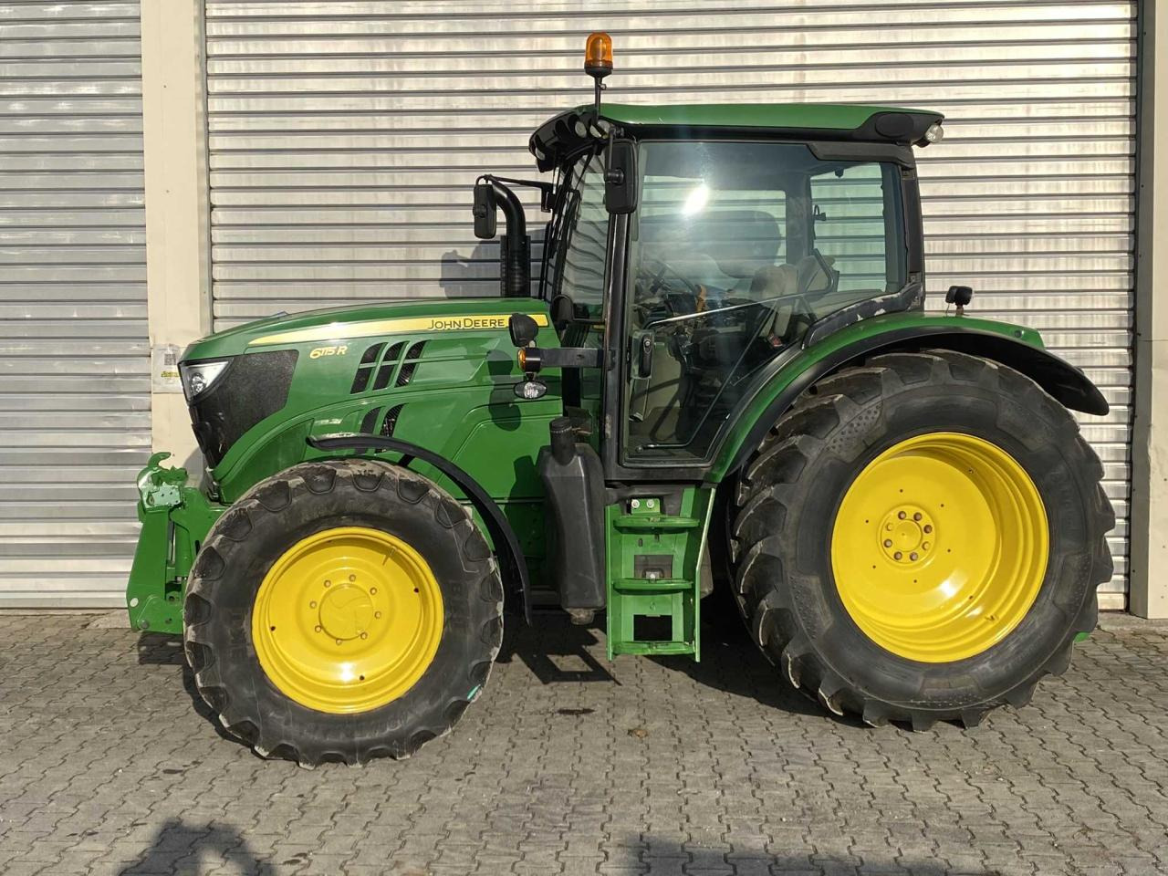 John Deere 6115R - Traktors: foto 2 John Deere 6115R - Traktors: foto 2