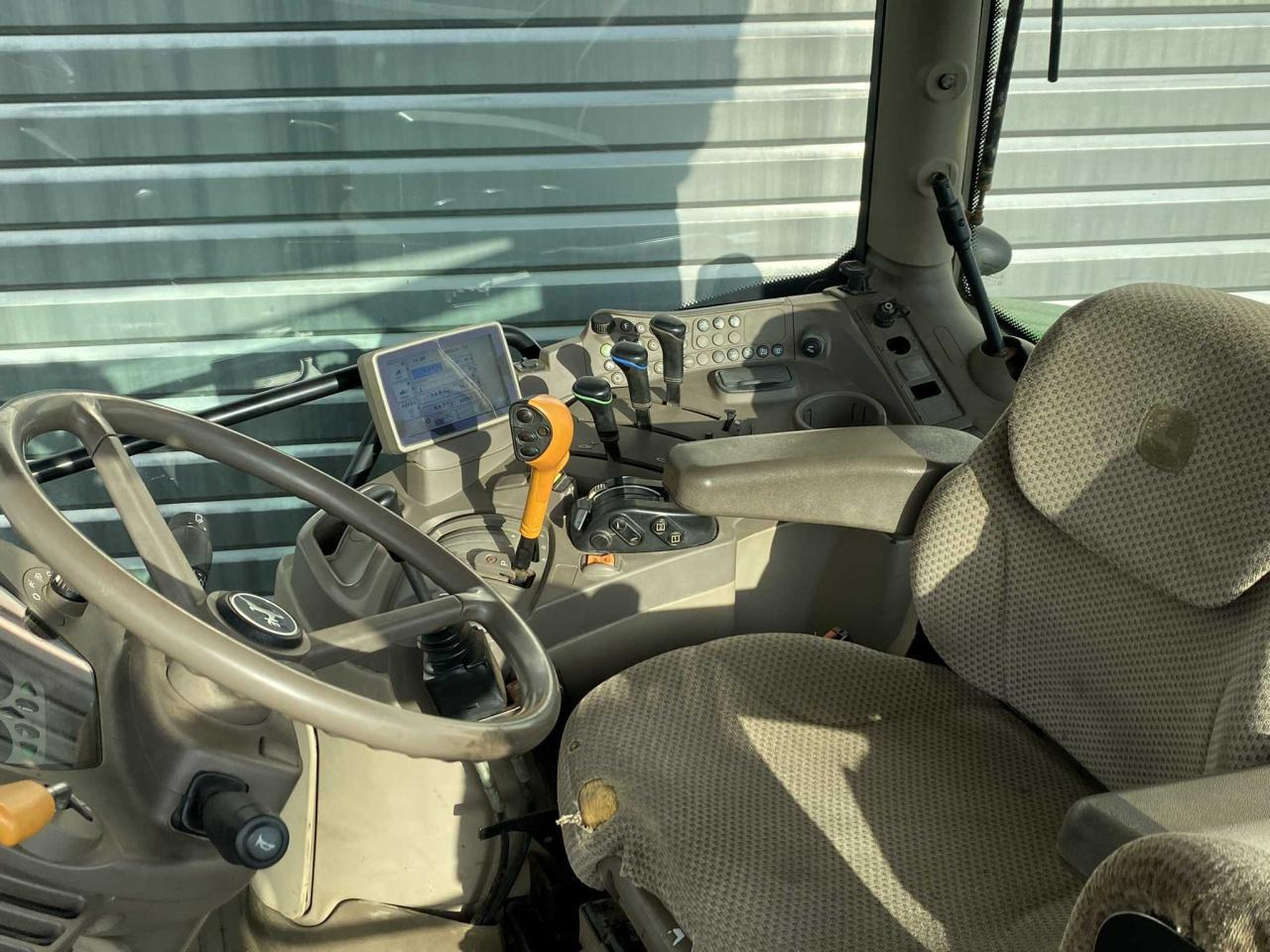 John Deere 6115R - Traktors: foto 5 John Deere 6115R - Traktors: foto 5