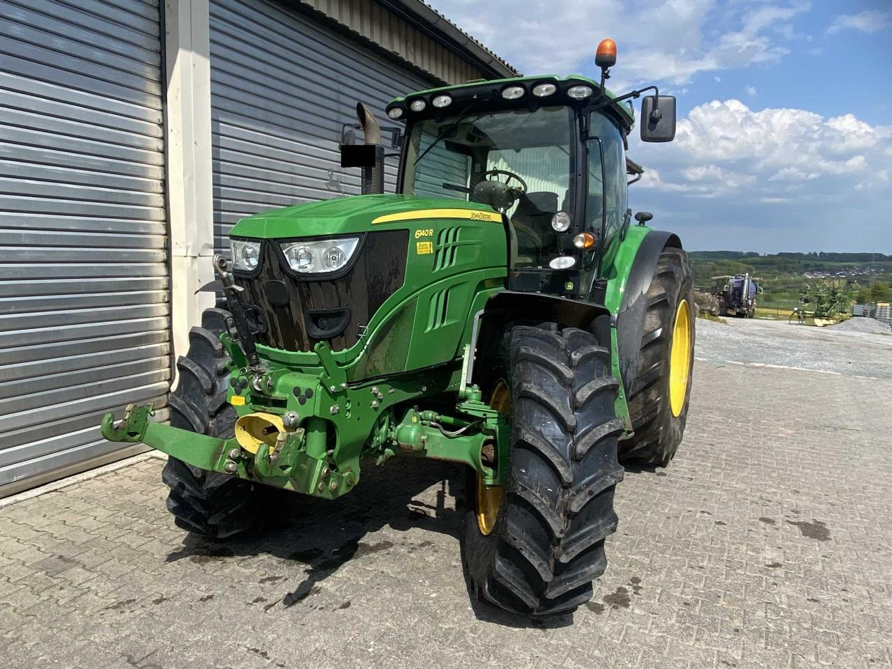 John Deere 6140R - Traktors: foto 3 John Deere 6140R - Traktors: foto 3