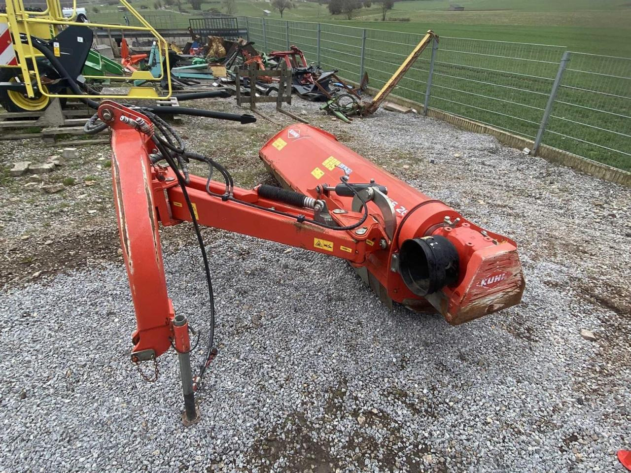 Kuhn TBES 262 - Pļaujmašīna-smalcinātājs: foto 4 Kuhn TBES 262 - Pļaujmašīna-smalcinātājs: foto 4
