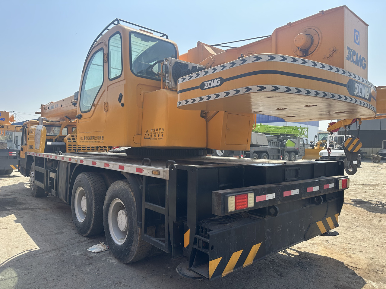 XCMG QY25K 25 ton truck crane - Autoceltnis: foto 4 XCMG QY25K 25 ton truck crane - Autoceltnis: foto 4