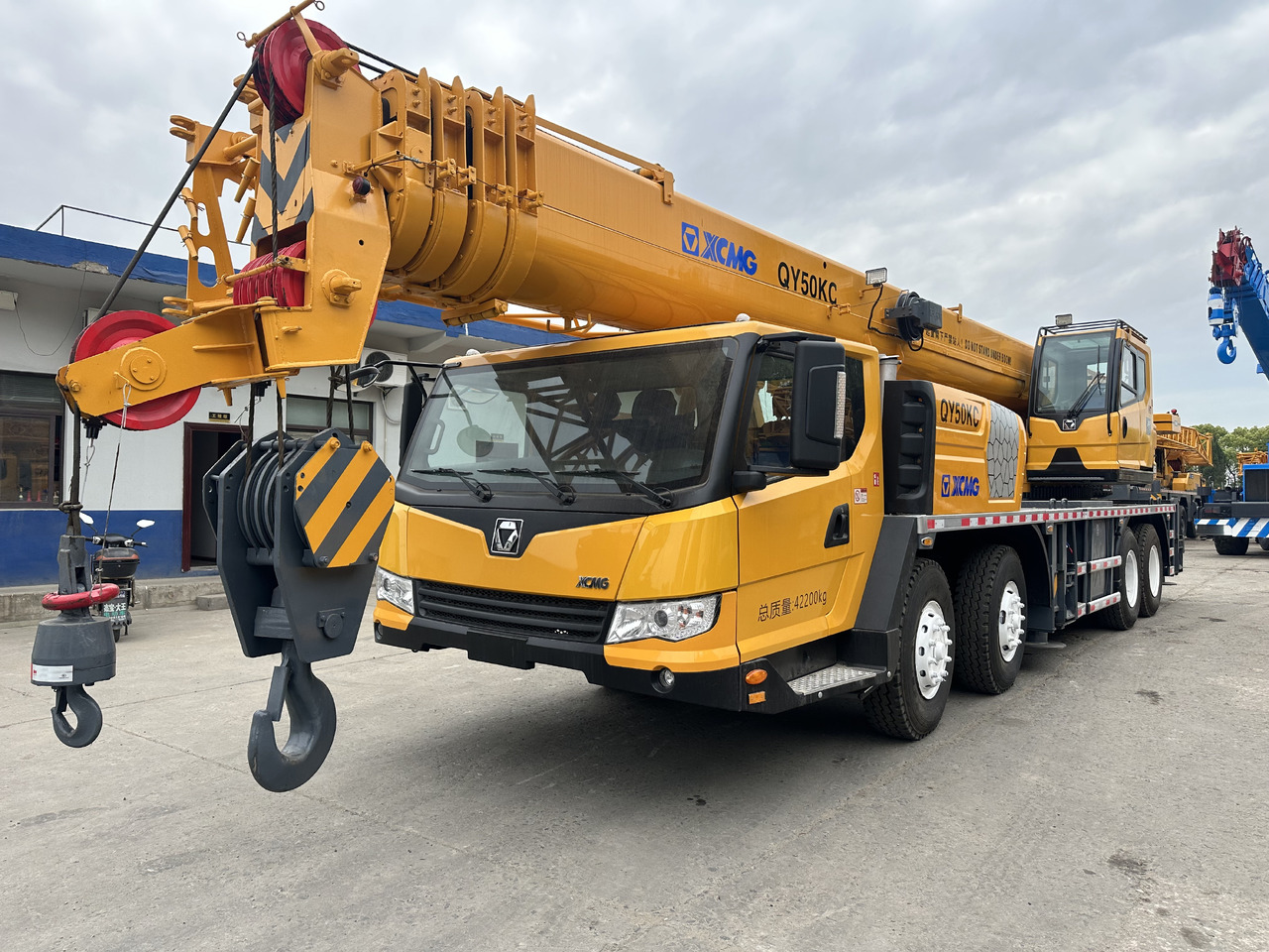 XCMG qy50kc xct55 qy55kc 50ton 55 ton 70 ton 85 ton 90 ton 100 ton 110 ton 130 ton truck crane - Autoceltnis: foto 1 XCMG qy50kc xct55 qy55kc 50ton 55 ton 70 ton 85 ton 90 ton 100 ton 110 ton 130 ton truck crane - Autoceltnis: foto 1