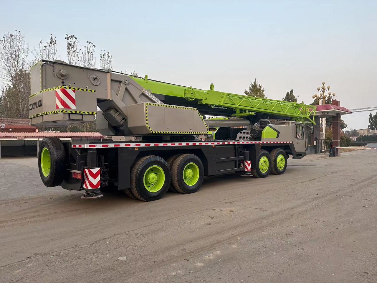 ZOOMLION QY70V ZTC700V 70 ton 50 ton 60 ton 80 ton 90 ton 100 ton truck crane - Autoceltnis: foto 4 ZOOMLION QY70V ZTC700V 70 ton 50 ton 60 ton 80 ton 90 ton 100 ton truck crane - Autoceltnis: foto 4