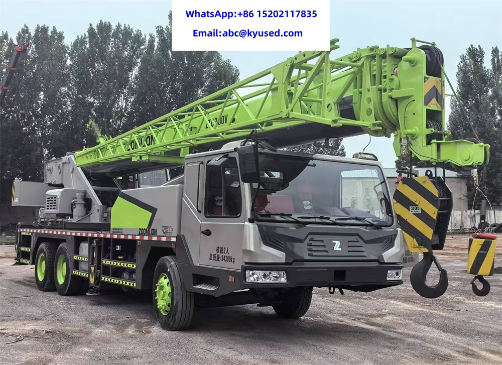 ZOOMLION ZTC300V 30ton - Autoceltnis: foto 2 ZOOMLION ZTC300V 30ton - Autoceltnis: foto 2