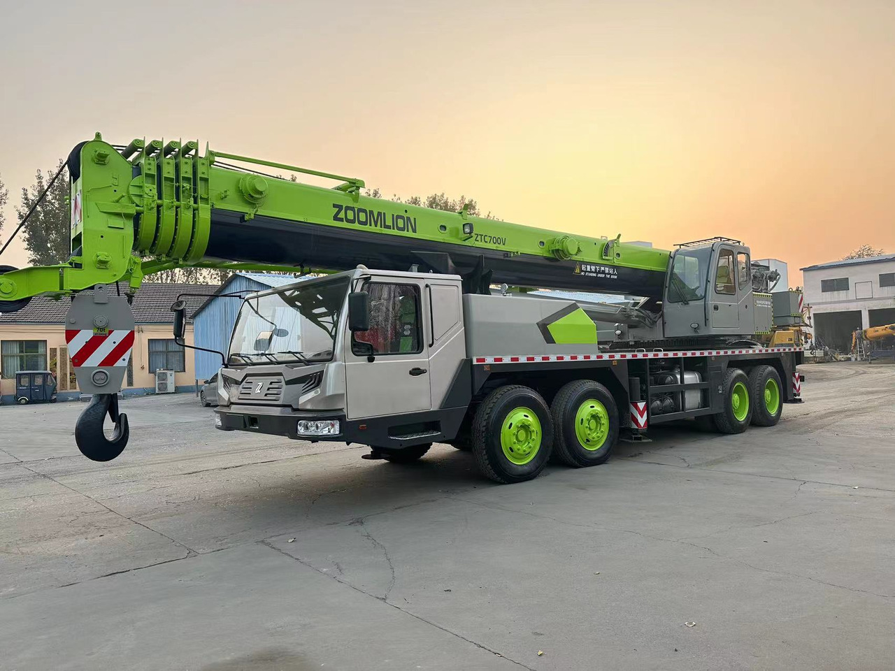 ZOOMLION ZTC700V QY70V 70 ton 80 ton 90 ton 100 ton 110 ton 120 ton used truck crane - Autoceltnis: foto 2 ZOOMLION ZTC700V QY70V 70 ton 80 ton 90 ton 100 ton 110 ton 120 ton used truck crane - Autoceltnis: foto 2