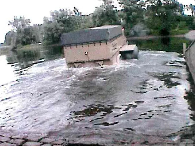 Kravas automašīna EWK "BISON" (PROTOTYPE) AMPHIBIOUS MULTI PURPOSE TRUCK 4X4: foto 15