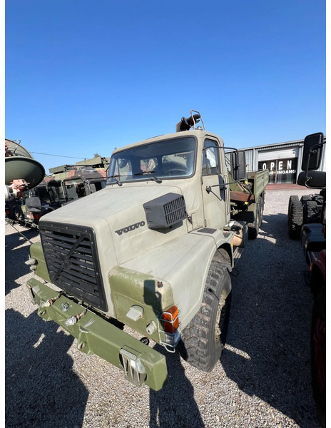 Volvo N 10 6X6 - FASSI 8TM CRANE (4x in stock) - Kravas automašīna, Kravas auto ar manipulatoru: foto 3 Volvo N 10 6X6 - FASSI 8TM CRANE (4x in stock) - Kravas automašīna, Kravas auto ar manipulatoru: foto 3