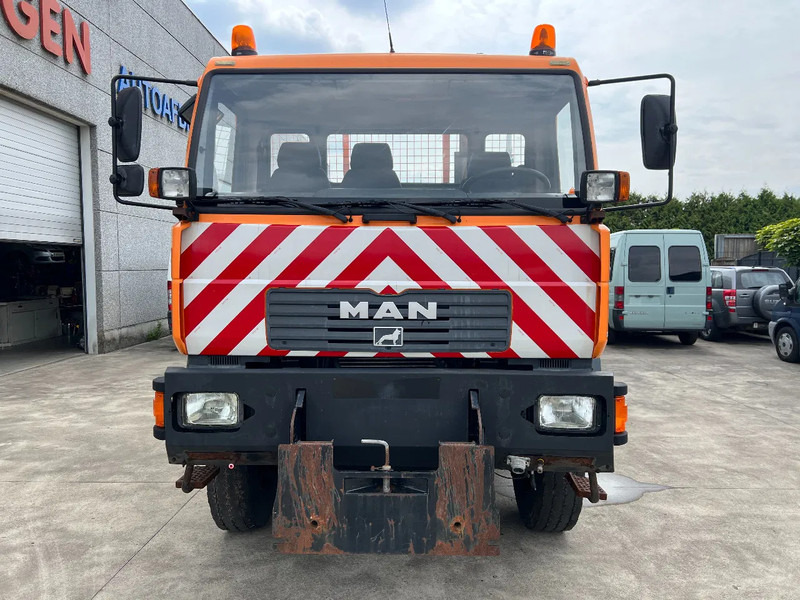 MAN LE 18.280 4x4 - Kravas automašīna pašizgāzējs: foto 2 MAN LE 18.280 4x4 - Kravas automašīna pašizgāzējs: foto 2