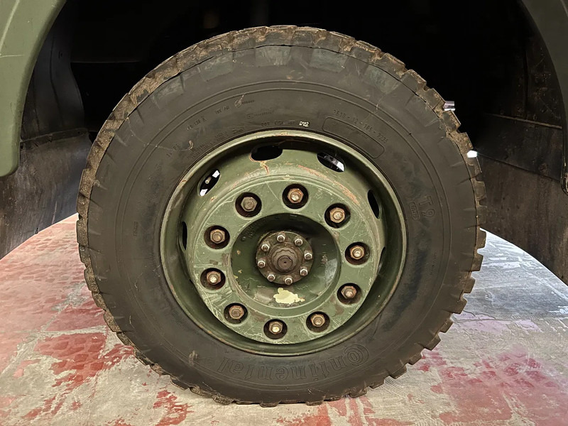 Kravas automašīna ar slēgto virsbūvi Mercedes-Benz 1017 A/4X4: foto 8