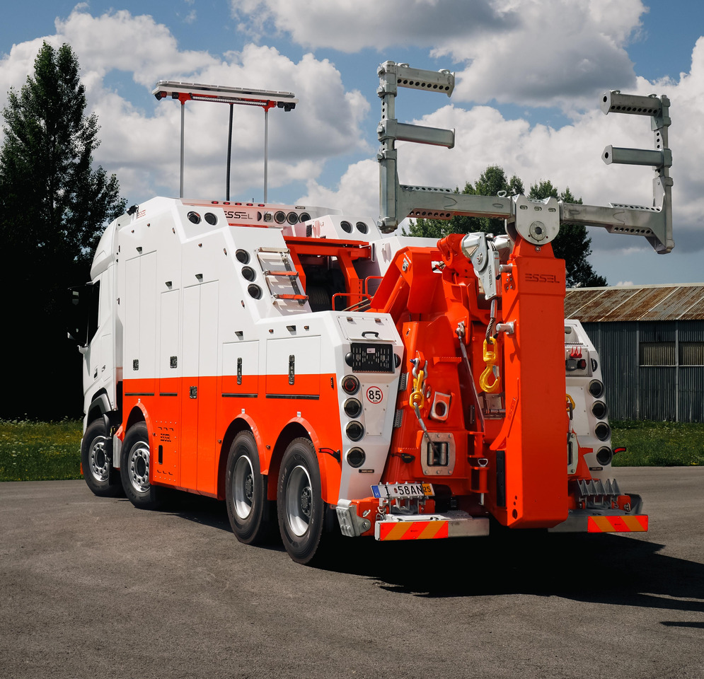 DAF530 FAD 8x4 T-REX 5- winches WHITE RHD - Auto evakuators: foto 4 DAF530 FAD 8x4 T-REX 5- winches WHITE RHD - Auto evakuators: foto 4