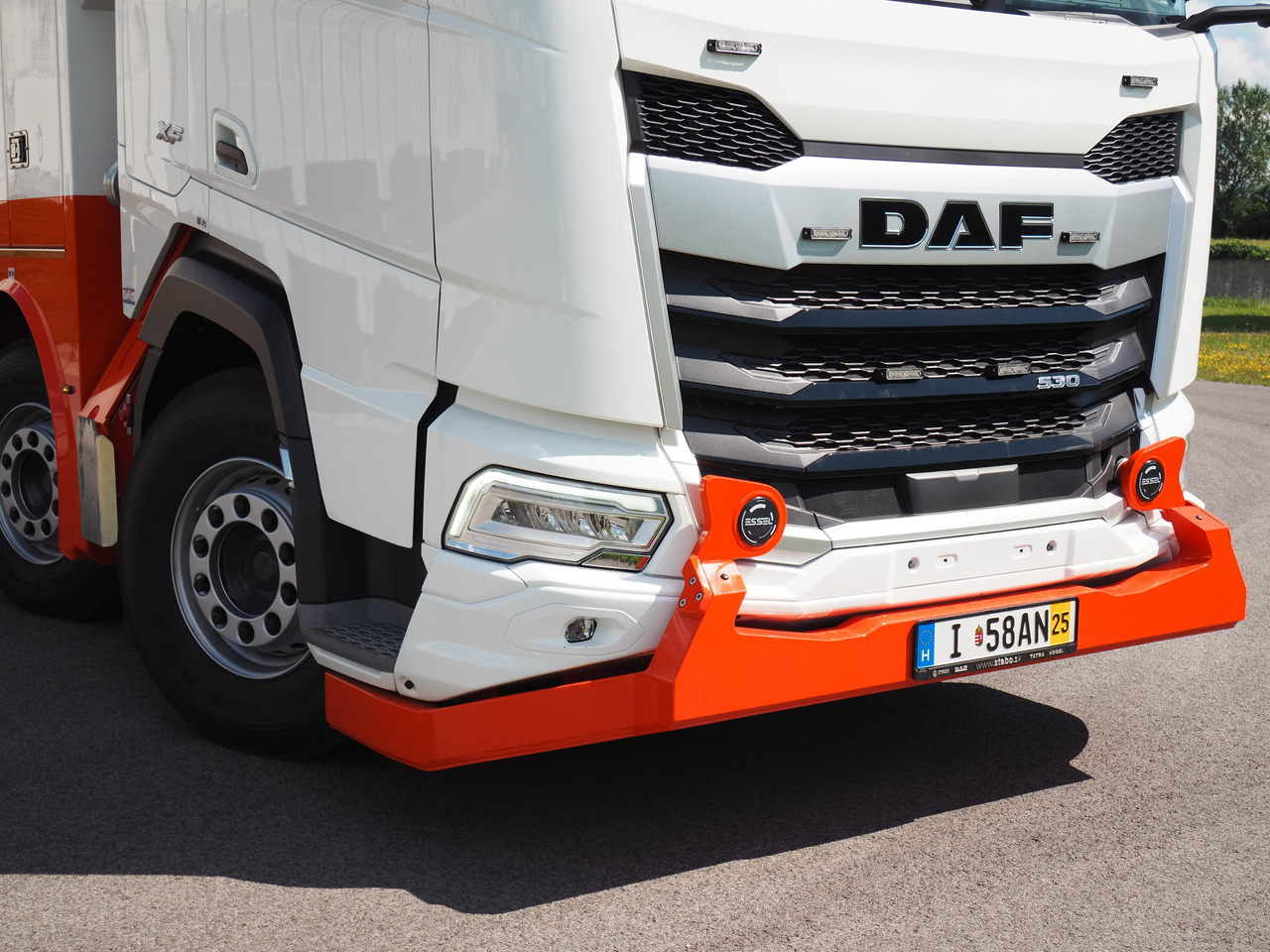 DAF530 FAD 8x4 T-REX 5- winches WHITE RHD - Auto evakuators: foto 2 DAF530 FAD 8x4 T-REX 5- winches WHITE RHD - Auto evakuators: foto 2