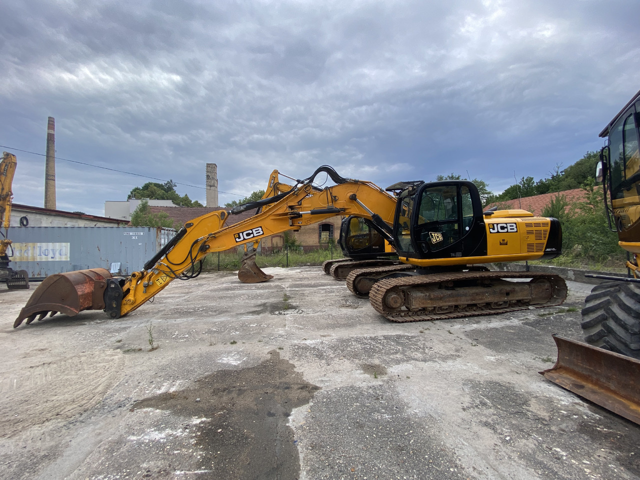 JCB JS 210 - Kāpurķēžu ekskavators: foto 1 JCB JS 210 - Kāpurķēžu ekskavators: foto 1