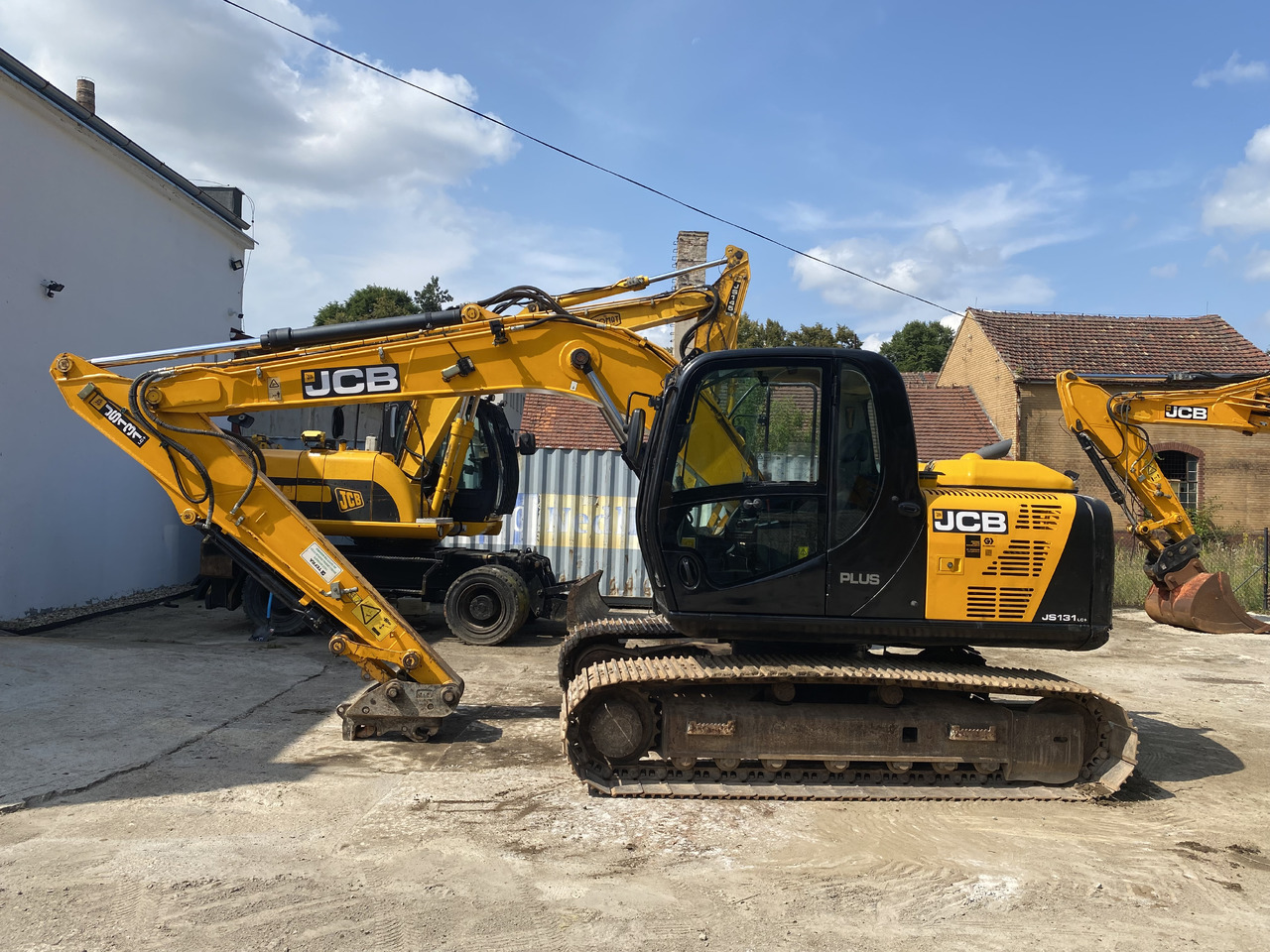 JCB JS131 - Kāpurķēžu ekskavators: foto 1 JCB JS131 - Kāpurķēžu ekskavators: foto 1