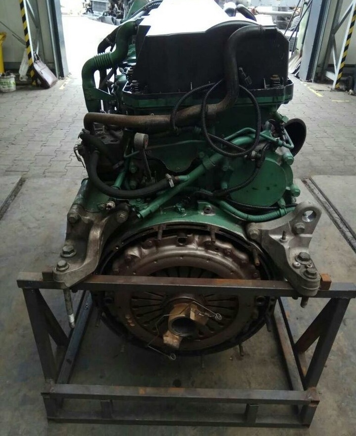 Volvo D13A FH13 440 Volvo FH 13 - Dzinējs - Kravas automašīna: foto 2 Volvo D13A FH13 440 Volvo FH 13 - Dzinējs - Kravas automašīna: foto 2