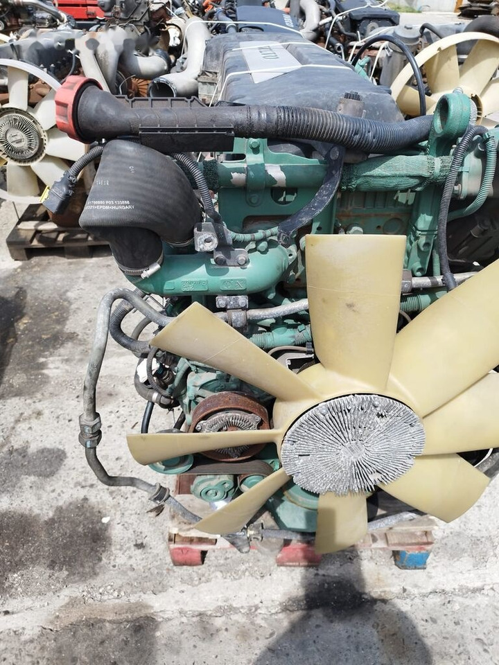 Volvo D13K truck - Dzinējs - Kravas automašīna: foto 4 Volvo D13K truck - Dzinējs - Kravas automašīna: foto 4