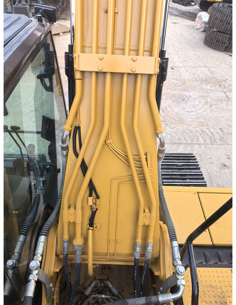 Kāpurķēžu ekskavators Caterpillar 320GC: foto 7