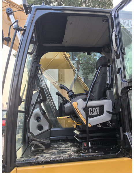 Kāpurķēžu ekskavators Caterpillar 320GC: foto 8