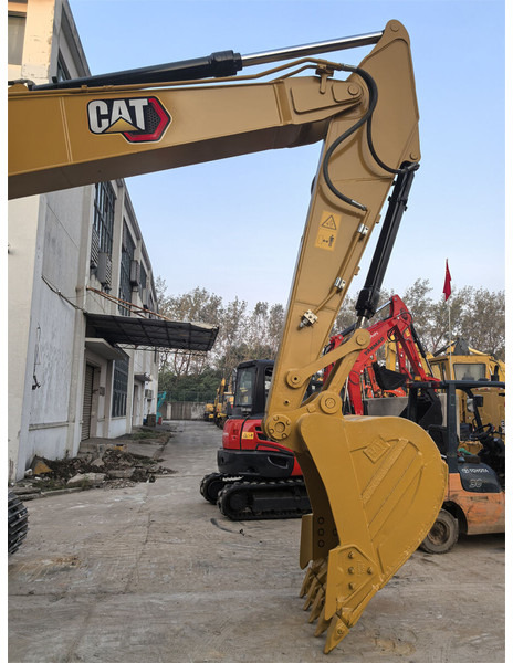 Kāpurķēžu ekskavators Caterpillar 320GC: foto 6