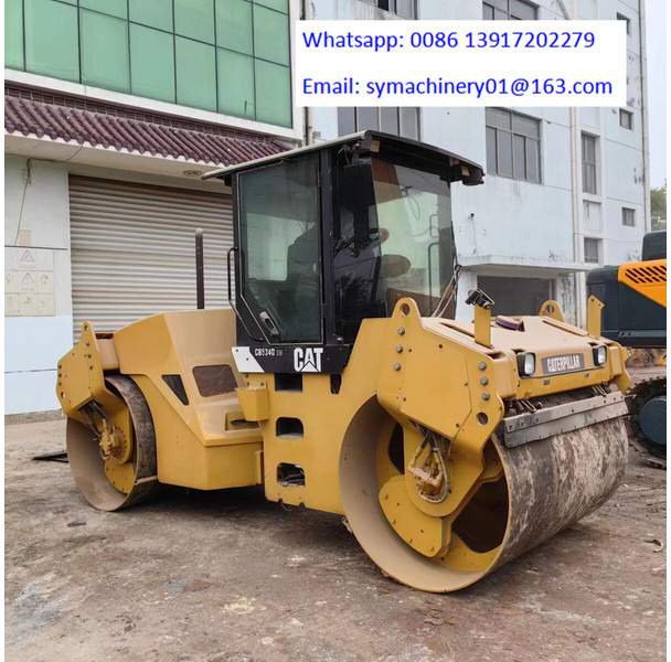Caterpillar CB534D - Veltnis: foto 1 Caterpillar CB534D - Veltnis: foto 1