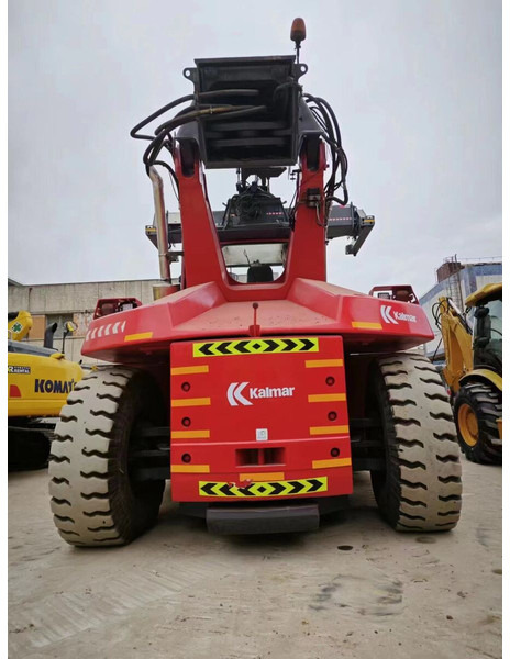 Kalmar DRF450 - Sānu konteineru krāvējs: foto 2 Kalmar DRF450 - Sānu konteineru krāvējs: foto 2