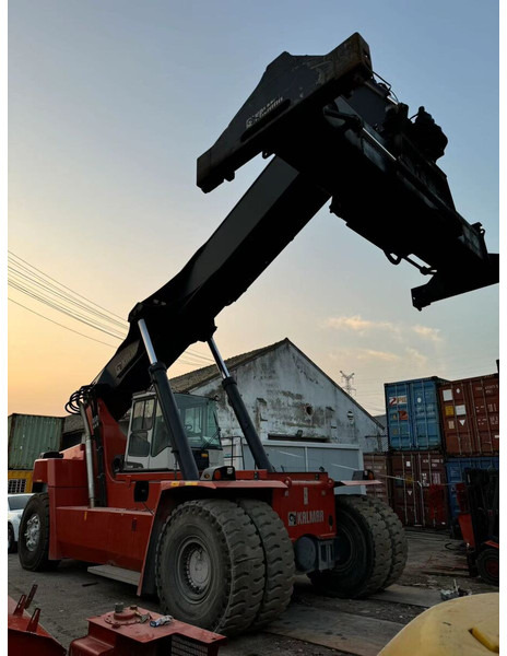 Kalmar DRU450 - Sānu konteineru krāvējs: foto 4 Kalmar DRU450 - Sānu konteineru krāvējs: foto 4