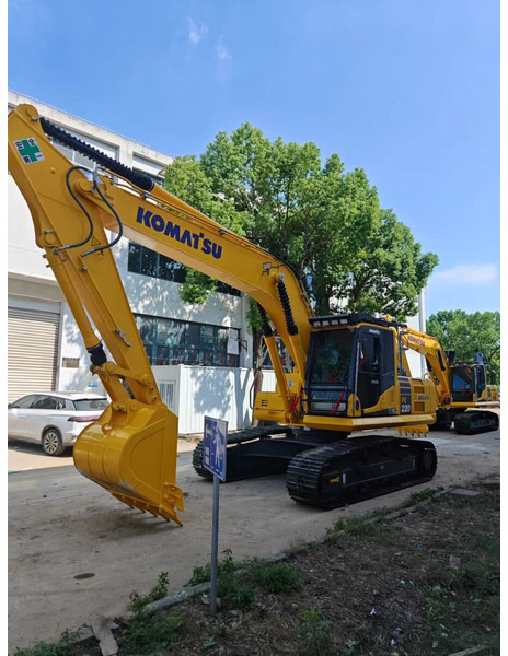 Komatsu PC220-8 - Kāpurķēžu ekskavators: foto 3 Komatsu PC220-8 - Kāpurķēžu ekskavators: foto 3