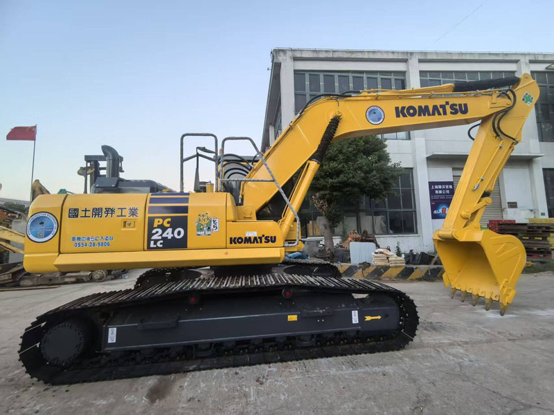 Komatsu PC240LC-8 - Kāpurķēžu ekskavators: foto 1 Komatsu PC240LC-8 - Kāpurķēžu ekskavators: foto 1