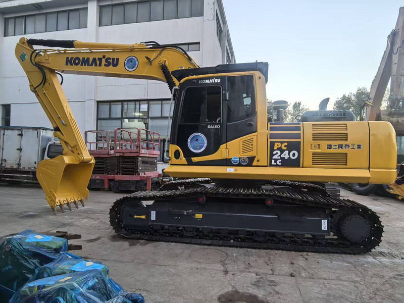 Komatsu PC240LC-8 - Kāpurķēžu ekskavators: foto 5 Komatsu PC240LC-8 - Kāpurķēžu ekskavators: foto 5