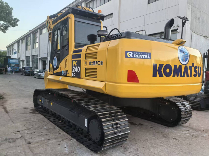 Komatsu PC240LC-8 - Kāpurķēžu ekskavators: foto 4 Komatsu PC240LC-8 - Kāpurķēžu ekskavators: foto 4