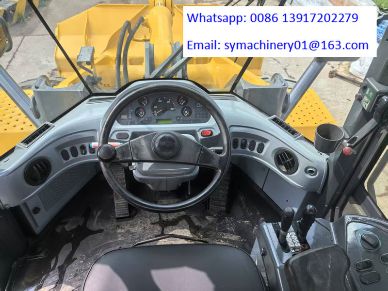 Komatsu WA380-6 - Riteņu iekrāvējs: foto 4 Komatsu WA380-6 - Riteņu iekrāvējs: foto 4