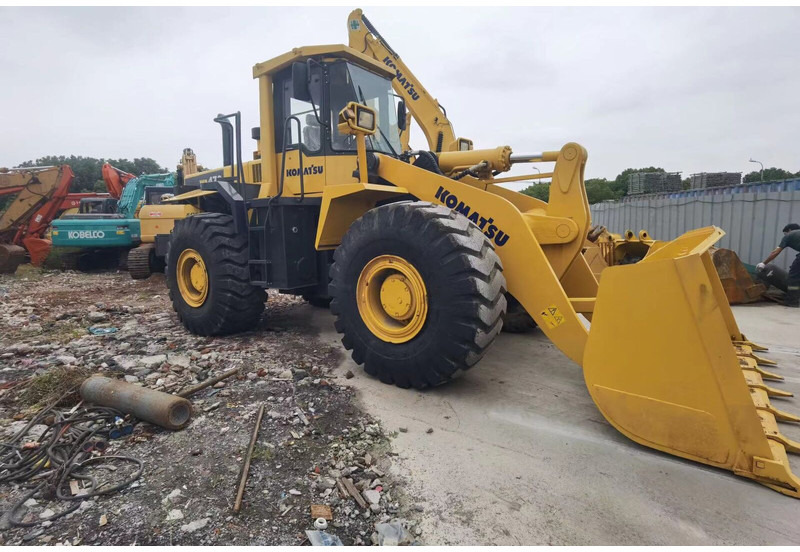 Komatsu WA470-3 - Riteņu iekrāvējs: foto 3 Komatsu WA470-3 - Riteņu iekrāvējs: foto 3
