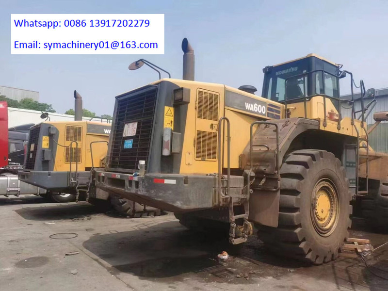 Komatsu WA600-6 - Riteņu iekrāvējs: foto 1 Komatsu WA600-6 - Riteņu iekrāvējs: foto 1