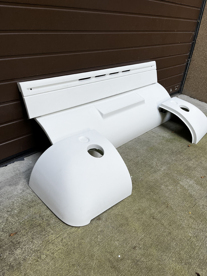 Zderzak przedni prawy, lewy, środkowy, atrapa, Van Hool T915 Zderzak przedni Van Hool T915 ACRON, ALICRON - Buferis - Starppilsētu autobuss: foto 1 Zderzak przedni prawy, lewy, środkowy, atrapa, Van Hool T915 Zderzak przedni Van Hool T915 ACRON, ALICRON - Buferis - Starppilsētu autobuss: foto 1